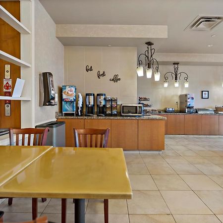 The Inn At Charles Town / Hollywood Casino 外观 照片