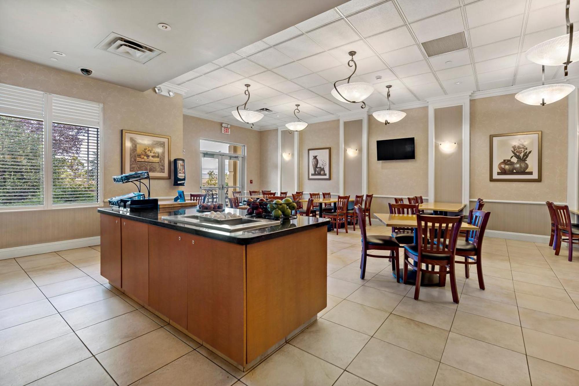 The Inn At Charles Town / Hollywood Casino 外观 照片